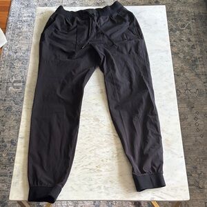 Lululemon Men’s Black Joggers Size M